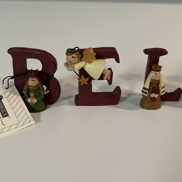 BRAND NEW Believe Nativity Set - Picture 4 of 5